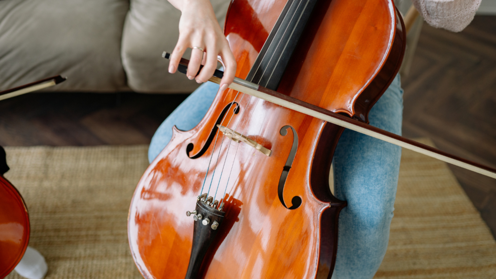 How to Play the Cello for Beginners 2